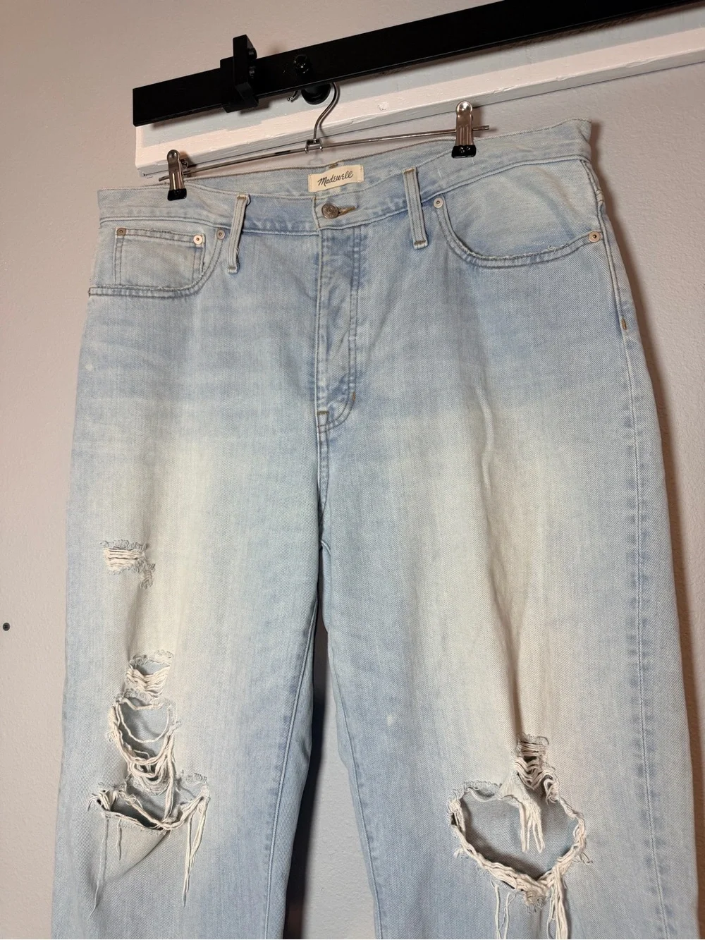 Madewell The Dad Jean Light Wash Size 32 Light Wash Distressed Button Fly